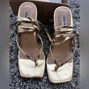 STEVE MADDEN GOLD WRAP UP HEELS